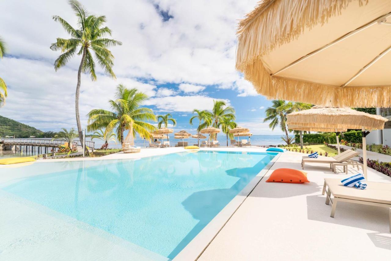 Cook'S Bay Hotel & Suites Paopao Buitenkant foto